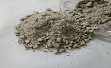 鋁鎂質(zhì)澆注料不同環(huán)境下氧化鋁原料應(yīng)該選擇燒結(jié)的還是電熔的？